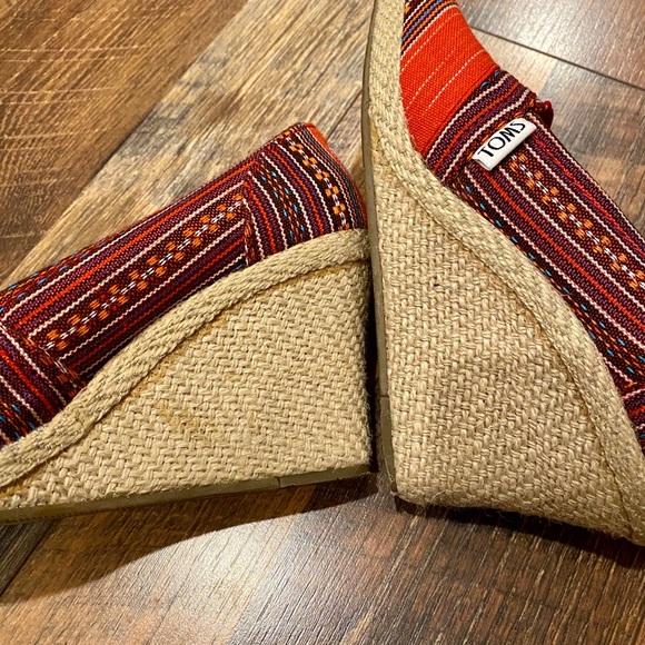 TOMS Lena Peep Toe Espadrille Wedges - Picture 9 of 10